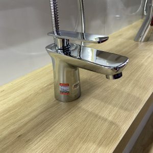Vòi chậu rửa mặt lavabo Kosco nóng lạnh CO-9010