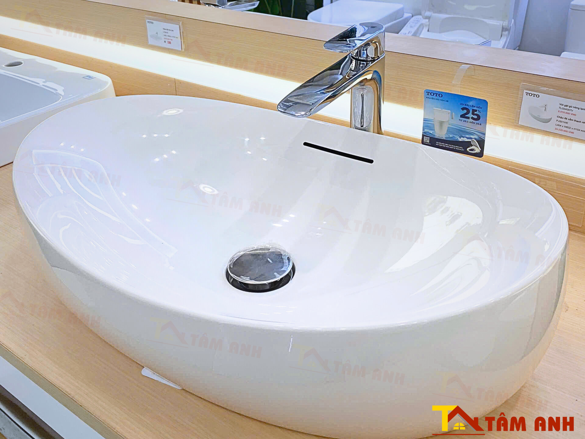 Hình ảnh thực tế Chậu rửa đặt bàn TOTO PJS01WE#GW trắng bóng tại Showroom Tâm Anh - 381 Hoàng Quốc Việt
